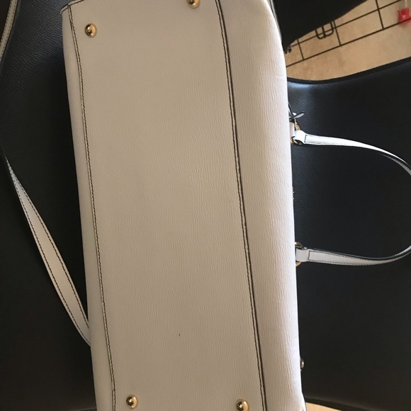 Worn once Ralph Lauren purse - Picture 3 of 3